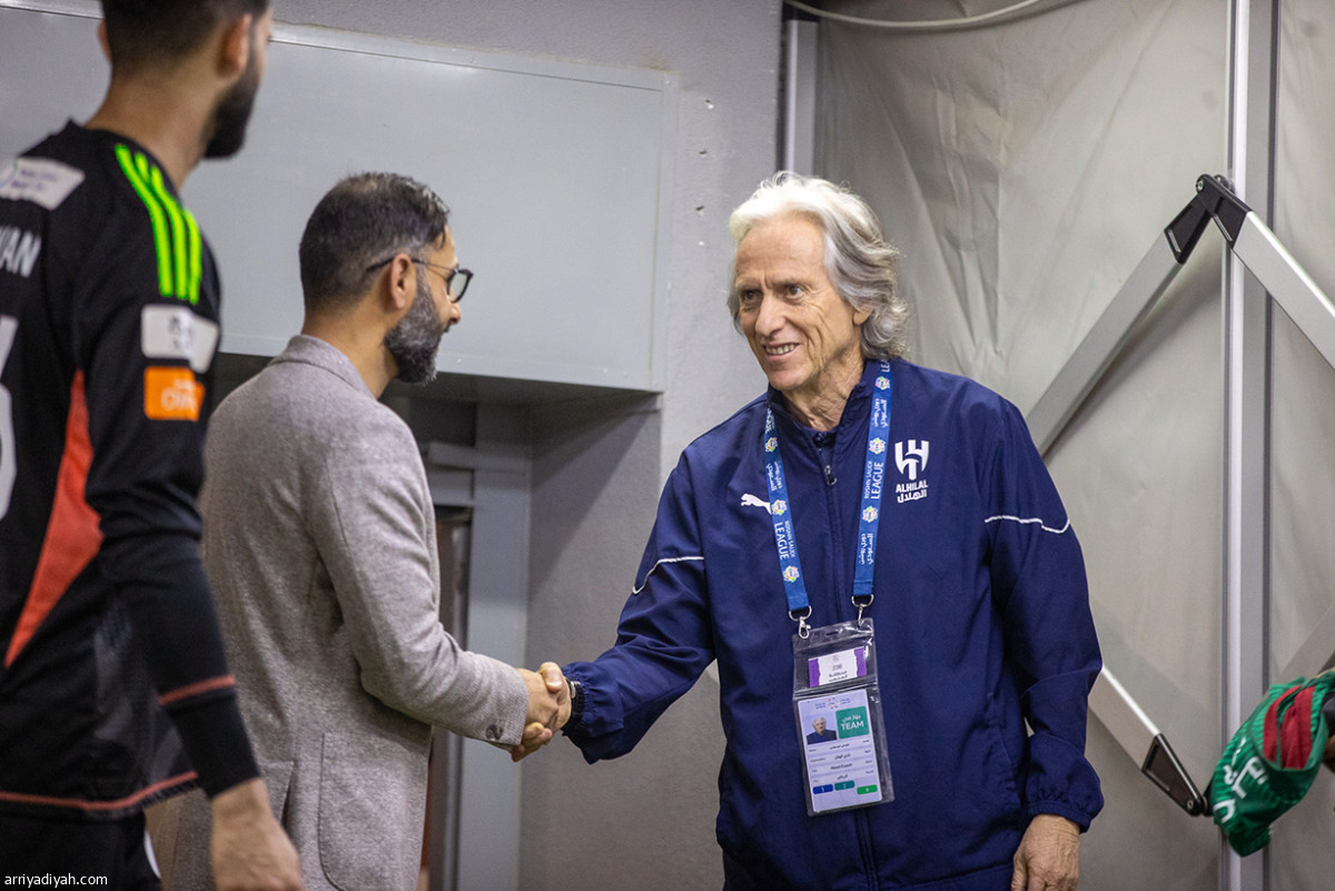 علاقات قديمة