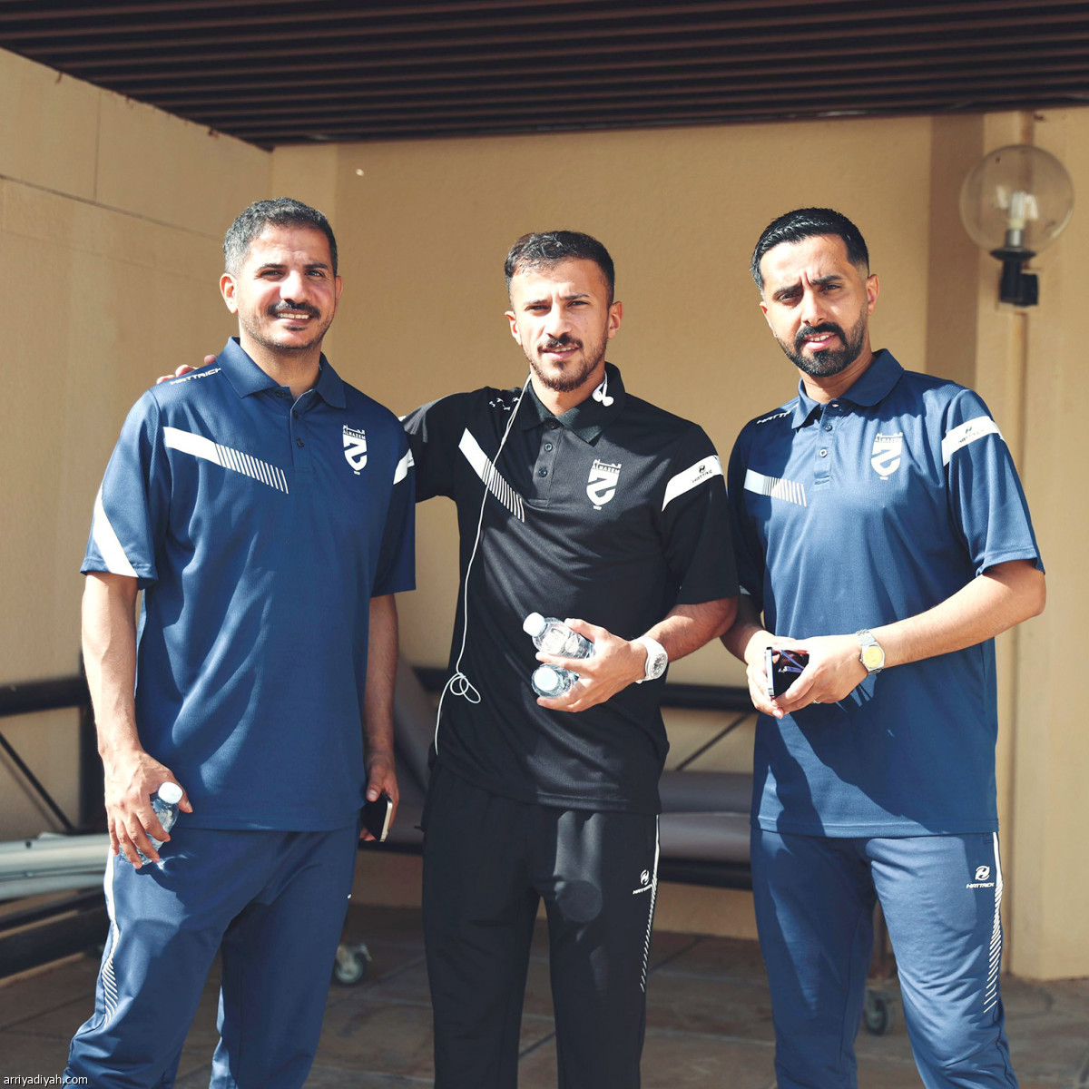 الحزم يغادر