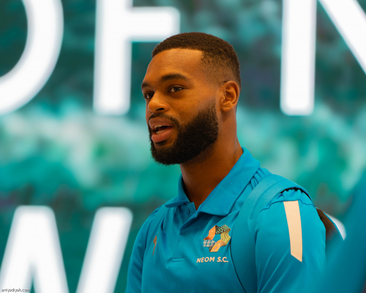 نيوم إلى إسبانيا