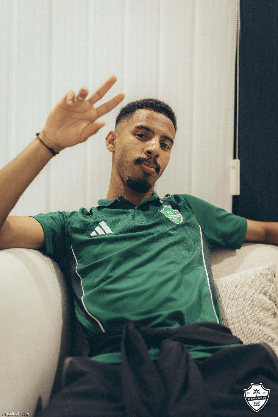 الأهلي يغادر