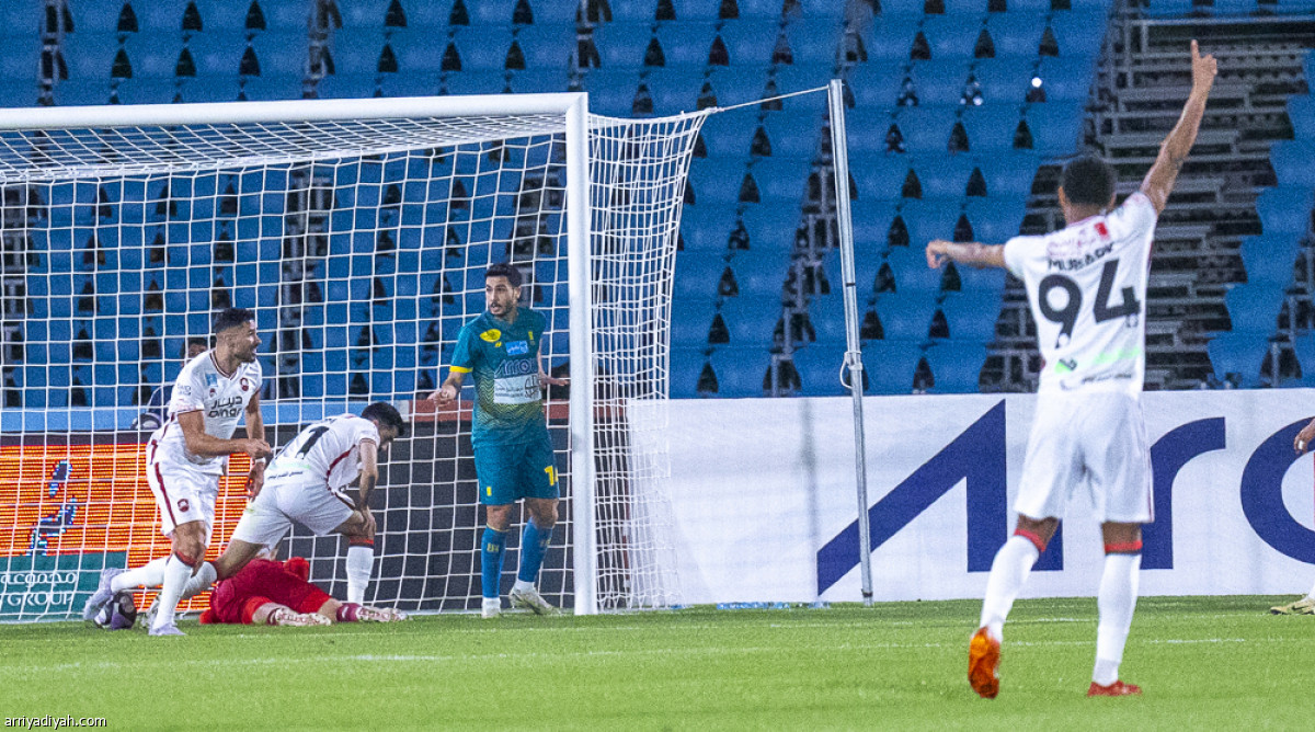 الرائد يعود