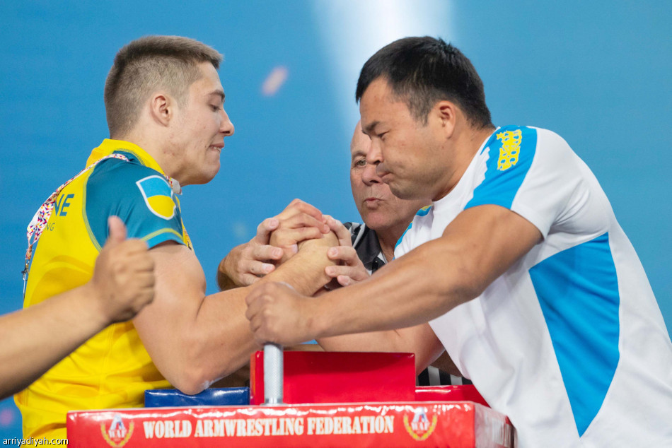 آمنة وسمية..
4 أعوام ملاكمة وركل