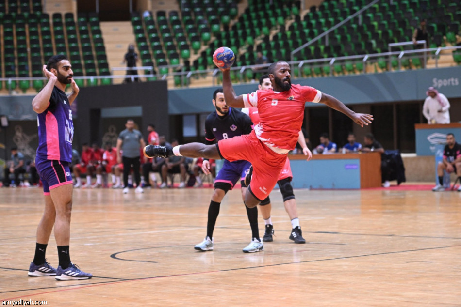 ممتاز اليد..الخليج ينفرد بالصدارة والنور يزيح مضر