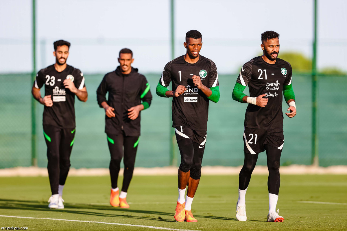 الأخضر يكثف التحضيرات