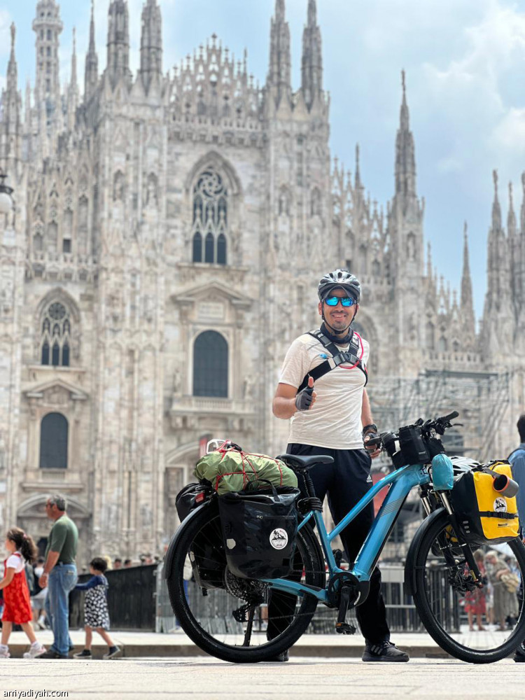 اختصاصي علم النفس
يجوب الأرض بدراجة