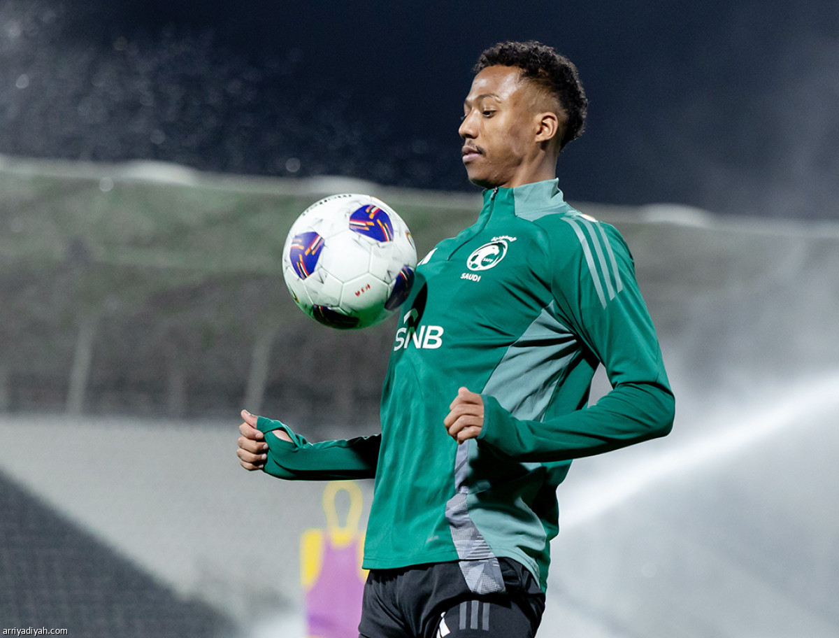 «الأخضر» ينطلق