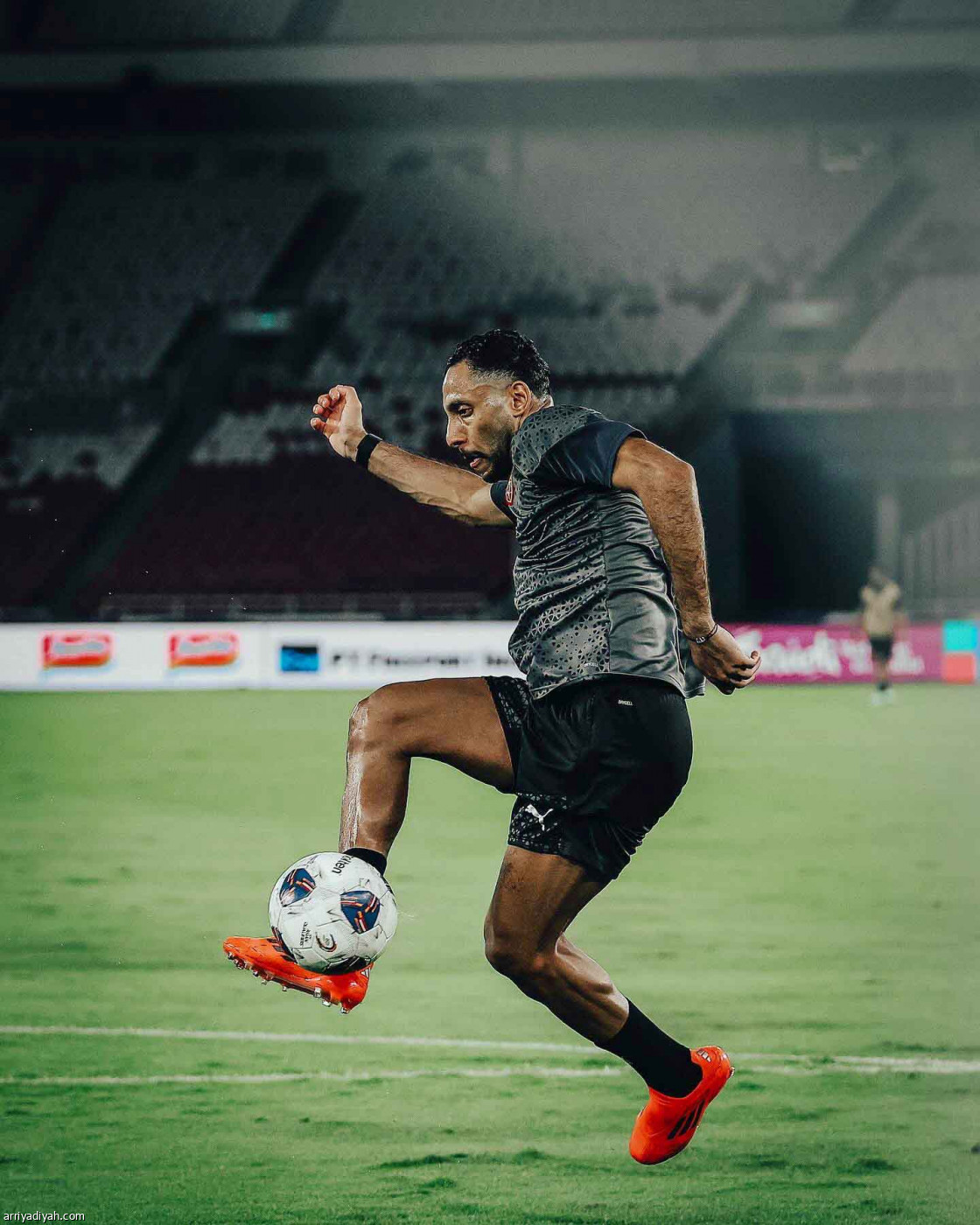 «الأحمر» متحفز