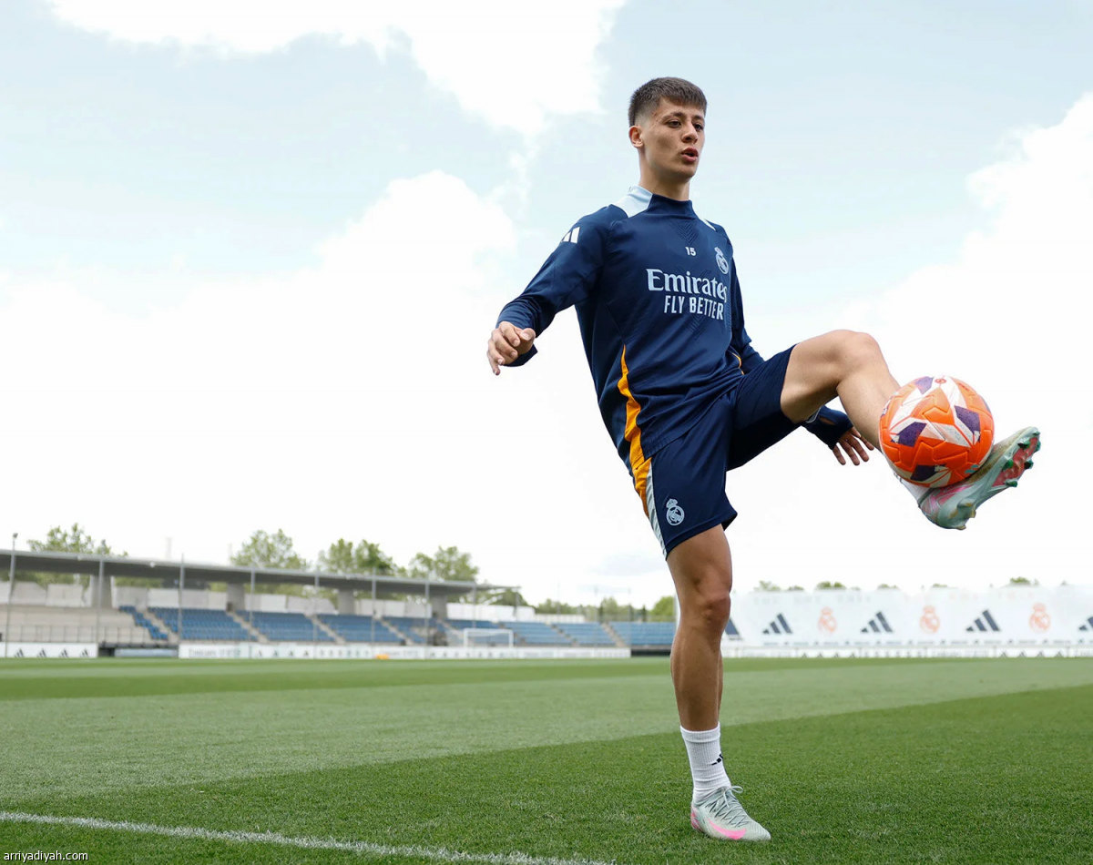 الريال يفرض السيطرة