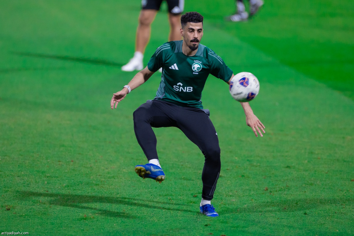 «الصقور».. مهارة وتصويب