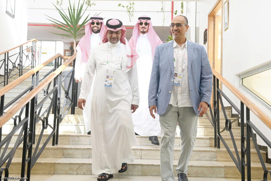 البطل التاريخي  
يصل.. ويكتفي بمشاركة «رمزية»