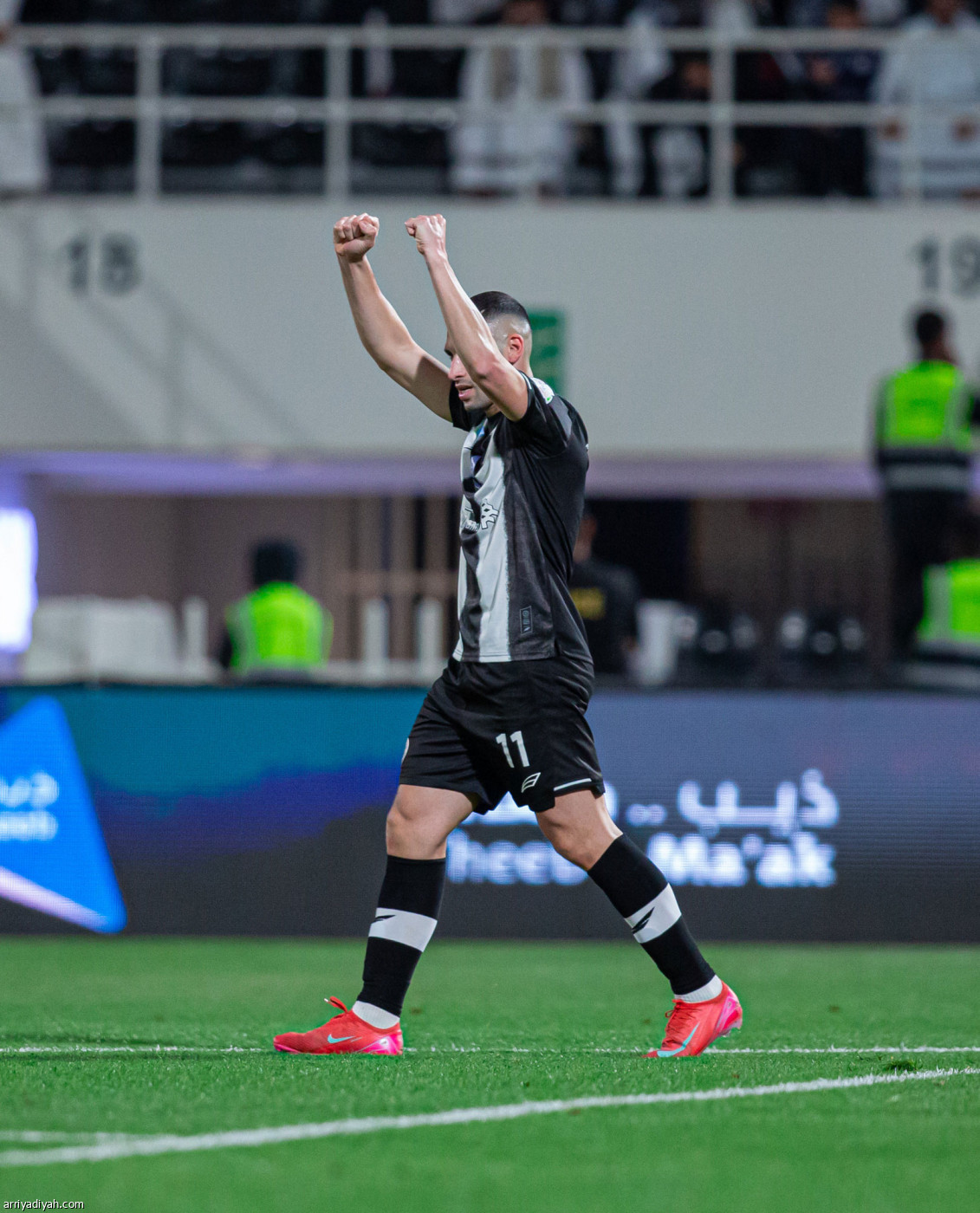 فوز شبابي عريض