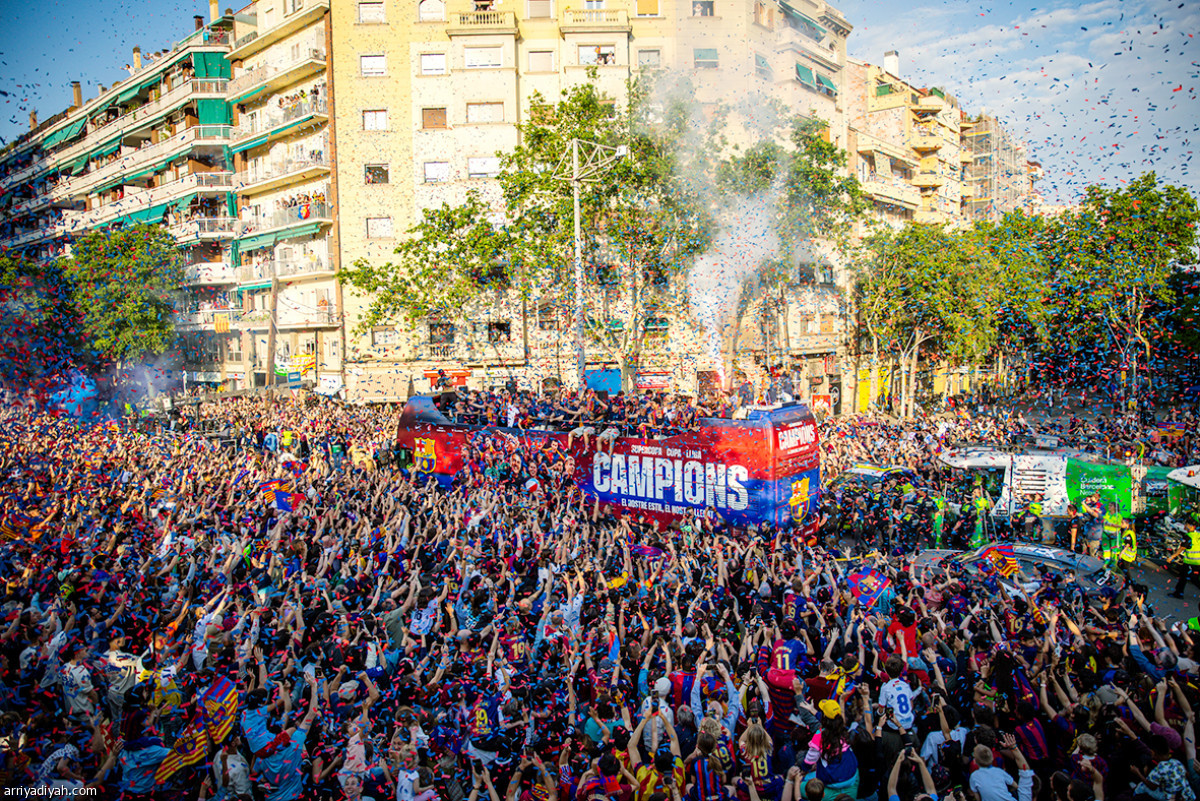 برشلونة يحتفل